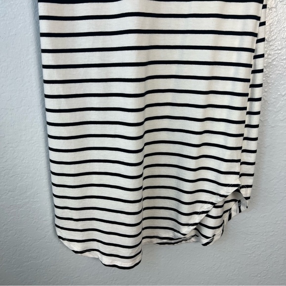 HEART & HIPS STRIPED DRESS - Picture 8 of 13